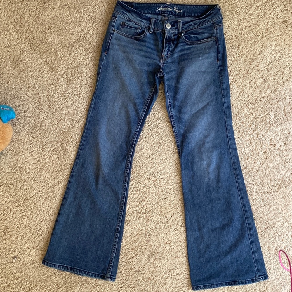American Eagle Outfitters AE Hipster Flare leg jeans medium wash